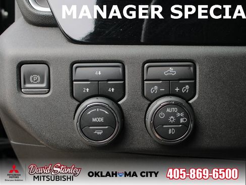 Used 2024 Chevrolet Silverado 2500 LT w/ Convenience Package image 15