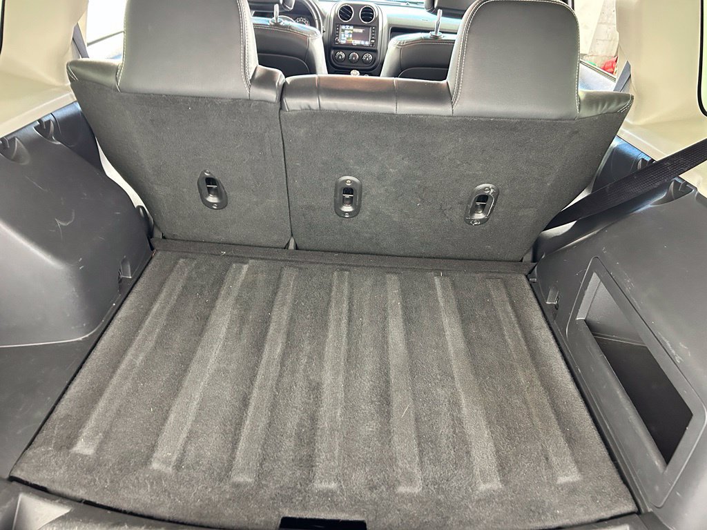 Used 2016 Jeep Patriot High Altitude FWD image 23