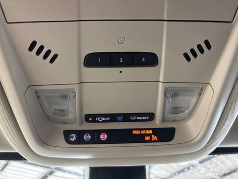 Used 2023 GMC Acadia Denali FWD image 27