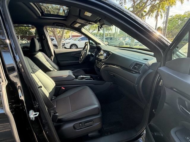 Used 2024 Honda Ridgeline Black Edition image 17