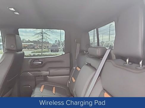 Used 2020 GMC Sierra 1500 AT4 w/ AT4 Premium Package image 12