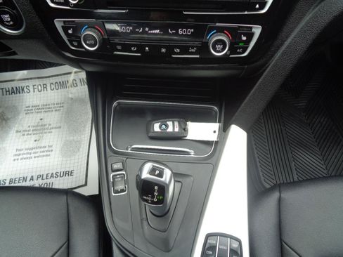 Used 2018 BMW 320i xDrive Sedan w/ Convenience Package AWD/4WD image 35
