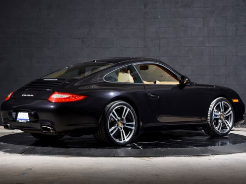 Used 2010 Porsche 911 Carrera RWD image 9