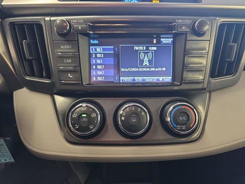 Used 2014 Toyota RAV4 LE image 22