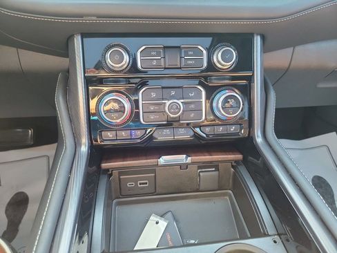 Used 2023 GMC Yukon XL Denali Ultimate image 29