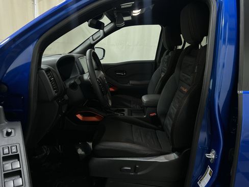Used 2024 Nissan Frontier PRO-4X w/ Technology Package AWD/4WD image 18