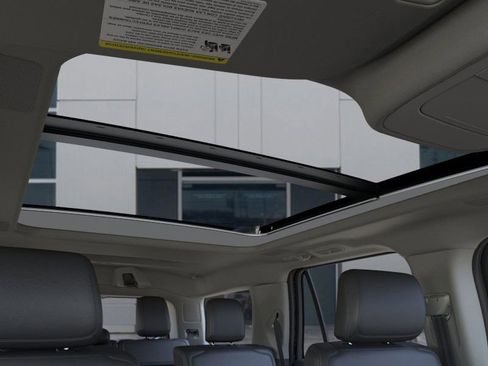 New 2025 Ford Expedition Platinum w/ Driver's Package image 24