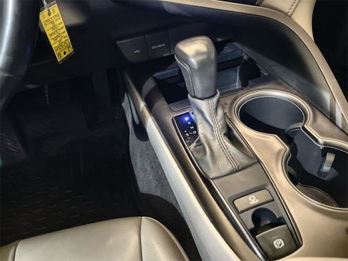 Used 2021 Toyota Camry SE w/ Cold Weather Package image 15