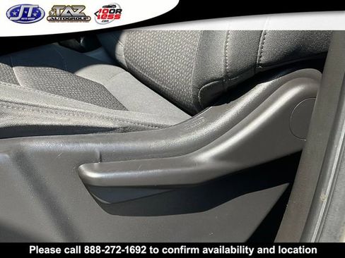 Used 2021 Chevrolet Silverado 1500 Custom image 11