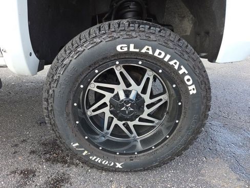Used 2018 GMC Sierra 1500 SLE image 67