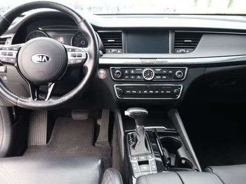 Used 2019 Kia Cadenza Limited FWD image 8