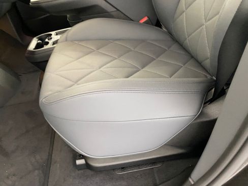 New 2026 BMW iX xDrive45 w/ M Sport Package image 12