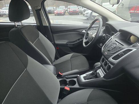 Used 2014 Ford Focus SE image 5