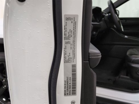 Certified 2024 Jeep Grand Cherokee L Altitude image 37