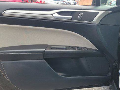 Used 2020 Ford Fusion S image 16