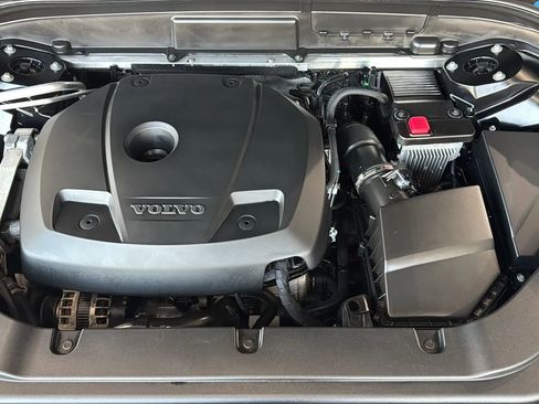 Used 2019 Volvo XC60 T5 R-Design w/ Protection Package Premier image 43