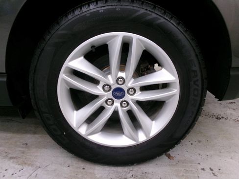 Used 2016 Ford Edge SEL image 2