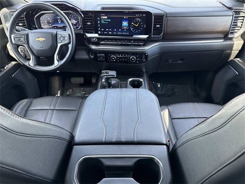 Used 2024 Chevrolet Silverado 1500 High Country image 16
