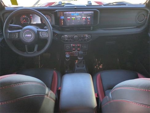 Used 2024 Jeep Wrangler Rubicon w/ Safety Group image 15