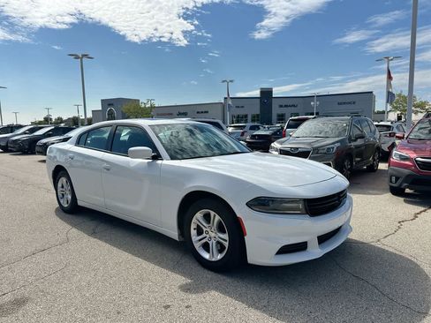 Used 2020 Dodge Charger SXT w/ Leather Interior Group image 15