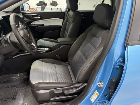 New 2026 Chevrolet Trax LT w/ Driver Confidence Package FWD image 19