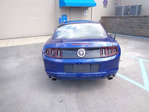 Used 2014 Ford Mustang Coupe image 5