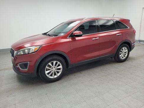 Used 2017 Kia Sorento FWD image 2