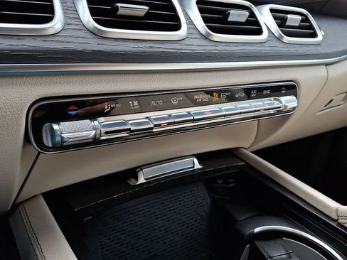 Used 2020 Mercedes-Benz GLS 450 4MATIC image 17