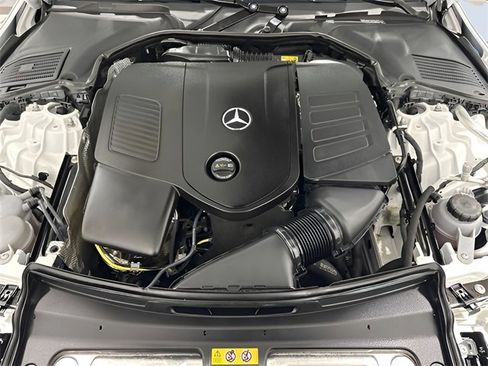 Used 2025 Mercedes-Benz C 300 4MATIC Sedan image 10