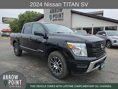 Used 2024 Nissan Titan SV RWD image 1
