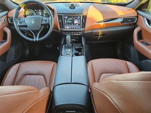 Used 2022 Maserati Levante GT image 13