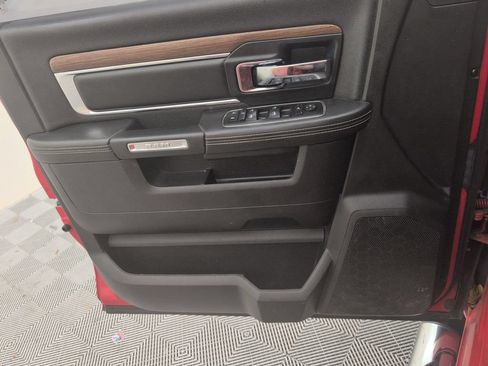 Used 2014 RAM 1500 Laramie AWD/4WD image 32