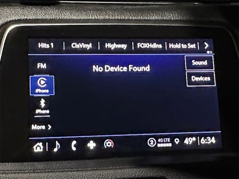 Used 2022 Cadillac XT4 Luxury w/ Cold Weather Package image 14