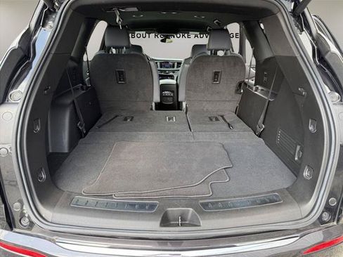 Used 2023 Buick Enclave Essence AWD/4WD image 19