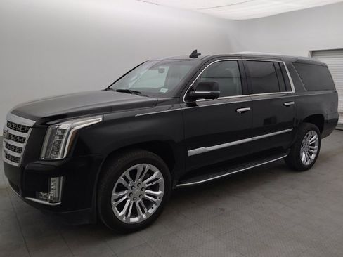 Used 2018 Cadillac Escalade ESV Premium Luxury w/ LPO, Radiant Package RWD image 2