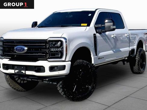 Used 2025 Ford F250 Platinum w/ FX4 Off-Road Package AWD/4WD image 1