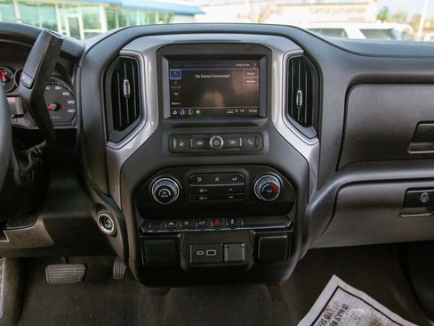Used 2022 Chevrolet Silverado 1500 Custom image 13