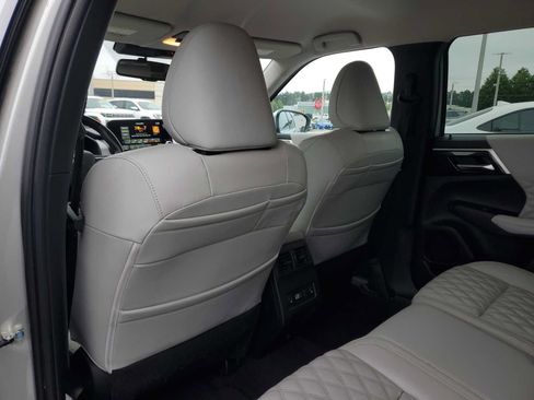 Used 2022 Mitsubishi Outlander SEL FWD image 11