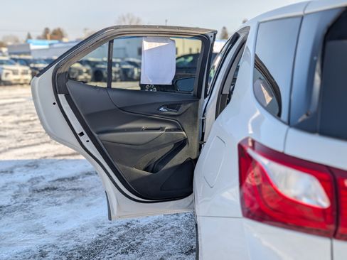 Used 2021 Chevrolet Equinox LT image 30