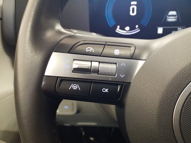 Used 2024 Hyundai Kona SEL AWD/4WD image 4