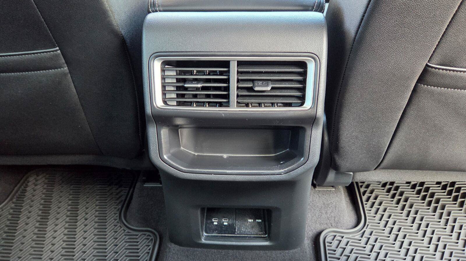 Used 2024 Volkswagen Atlas Cross Sport SE FWD image 53