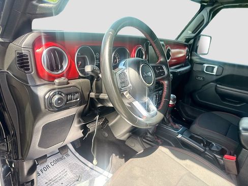 Used 2022 Jeep Wrangler Unlimited Rubicon AWD/4WD image 10