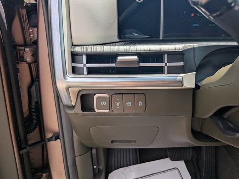 Used 2025 Hyundai Santa Fe Calligraphy FWD image 28