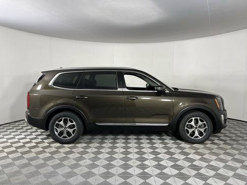Used 2022 Kia Telluride EX w/ Towing Package image 5