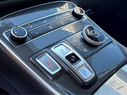 Used 2023 Hyundai Santa Fe SE image 15