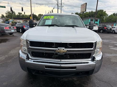 Used 2008 Chevrolet Silverado 2500 W/T AWD/4WD image 2