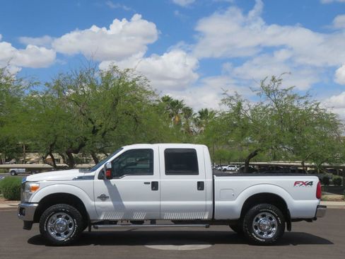 Used 2015 Ford F250 XLT w/ XLT Premium Package AWD/4WD image 2