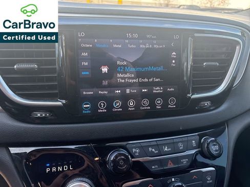 Used 2019 Chrysler Pacifica Touring-L Plus w/ Advanced Safetytec Group FWD image 11