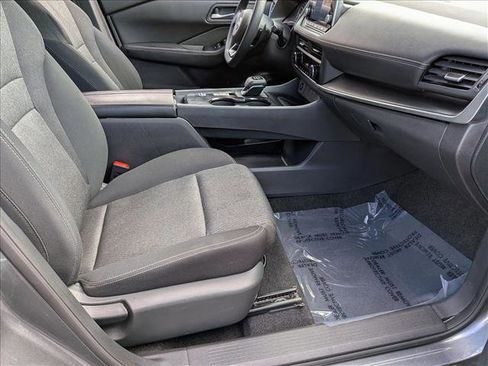Used 2024 Nissan Rogue SV FWD image 19