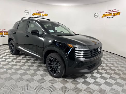 New 2026 Nissan Kicks SR w/ Illumination Package image 8